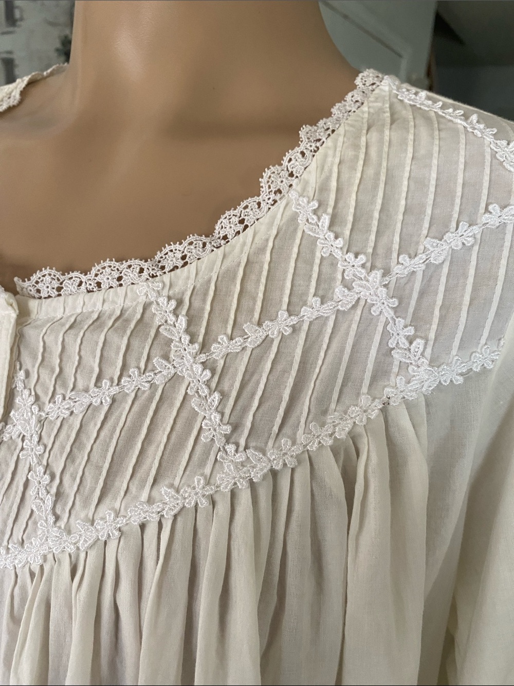 Eileen West Cream Cotton Button-Front Nightgown with Lace Yoke - Picture 2 of 11